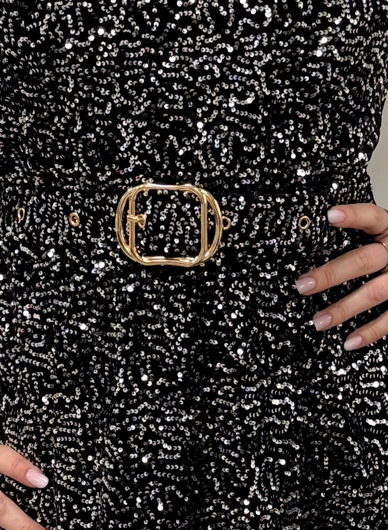 Abito argento in paillettes con cintura - Image 4