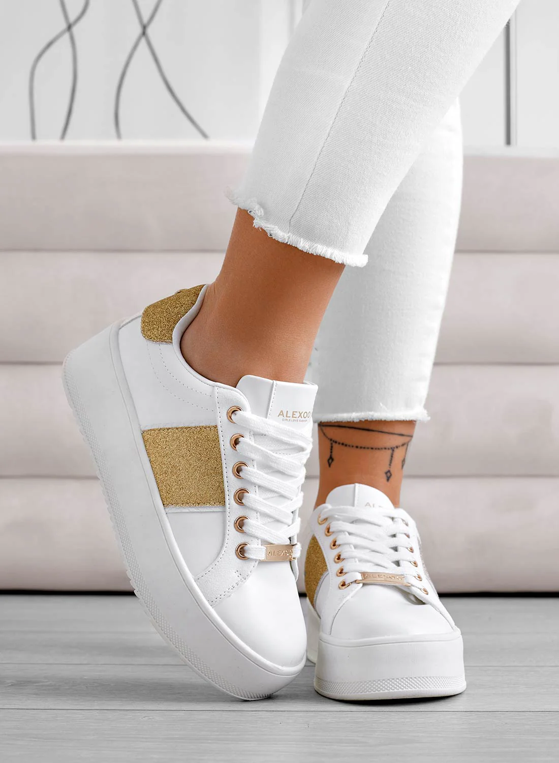 CIRCE - Sneakers bianche Alexoo con glitter oro - Image 7