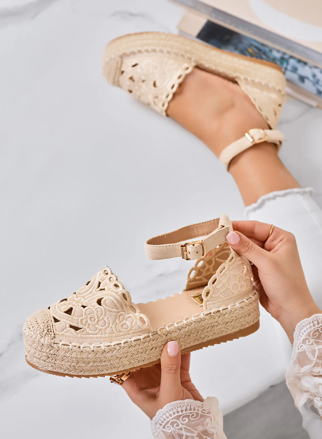 CRISTY - Espadrillas beige ricamate con cinturino alla caviglia e suola platform in corda - Image 4