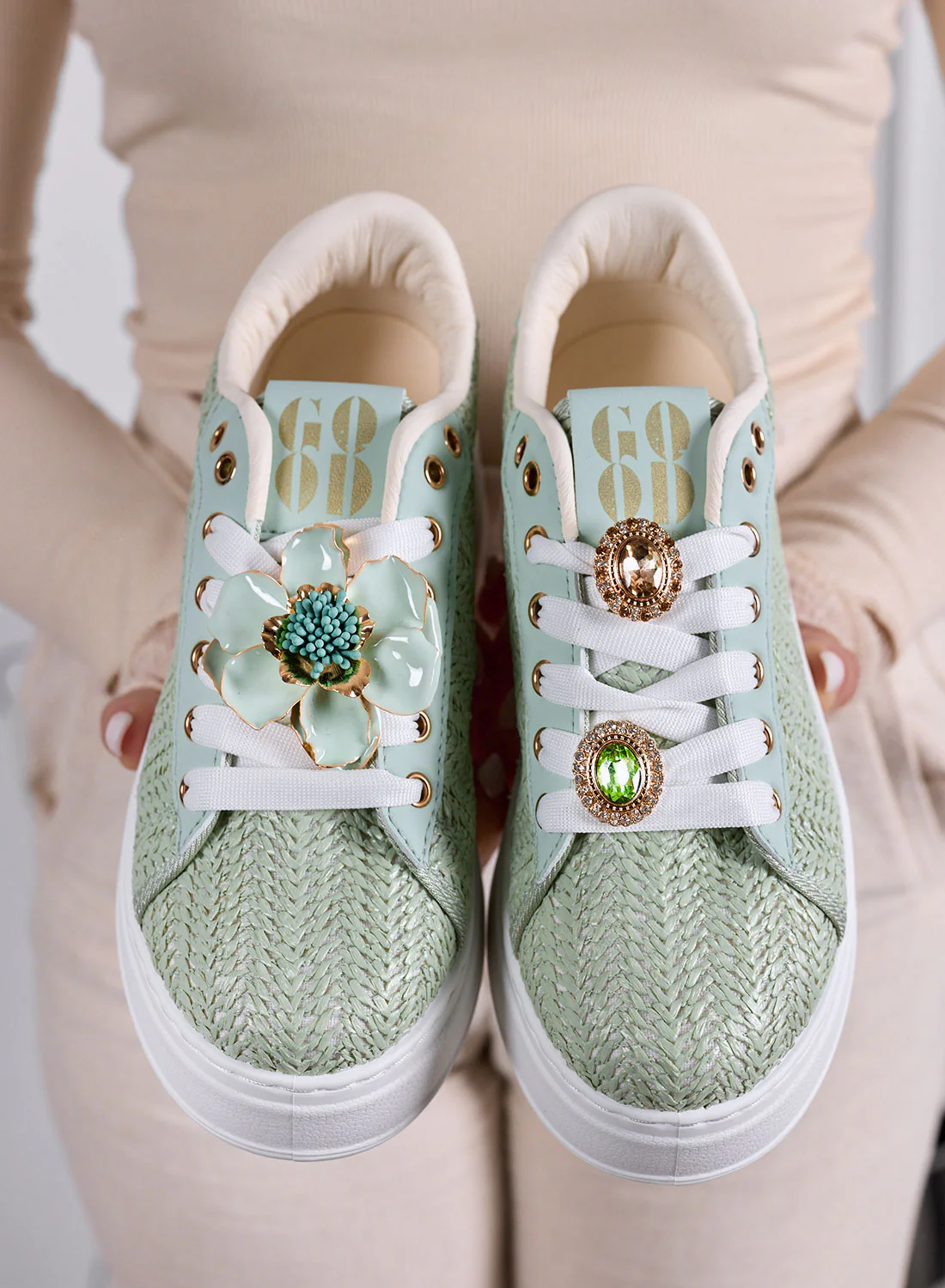 DOROTY - Sneakers Verde Menta con Applicazioni fiore Gioiello e Suola Platform - Image 4