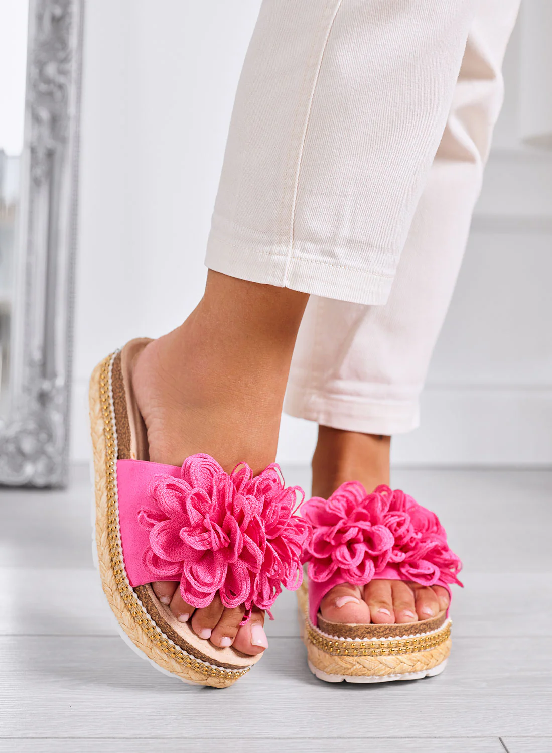ELEONORA - Sandali Ciabatte fucsia con maxi fiore e suola platform in corda - Image 2