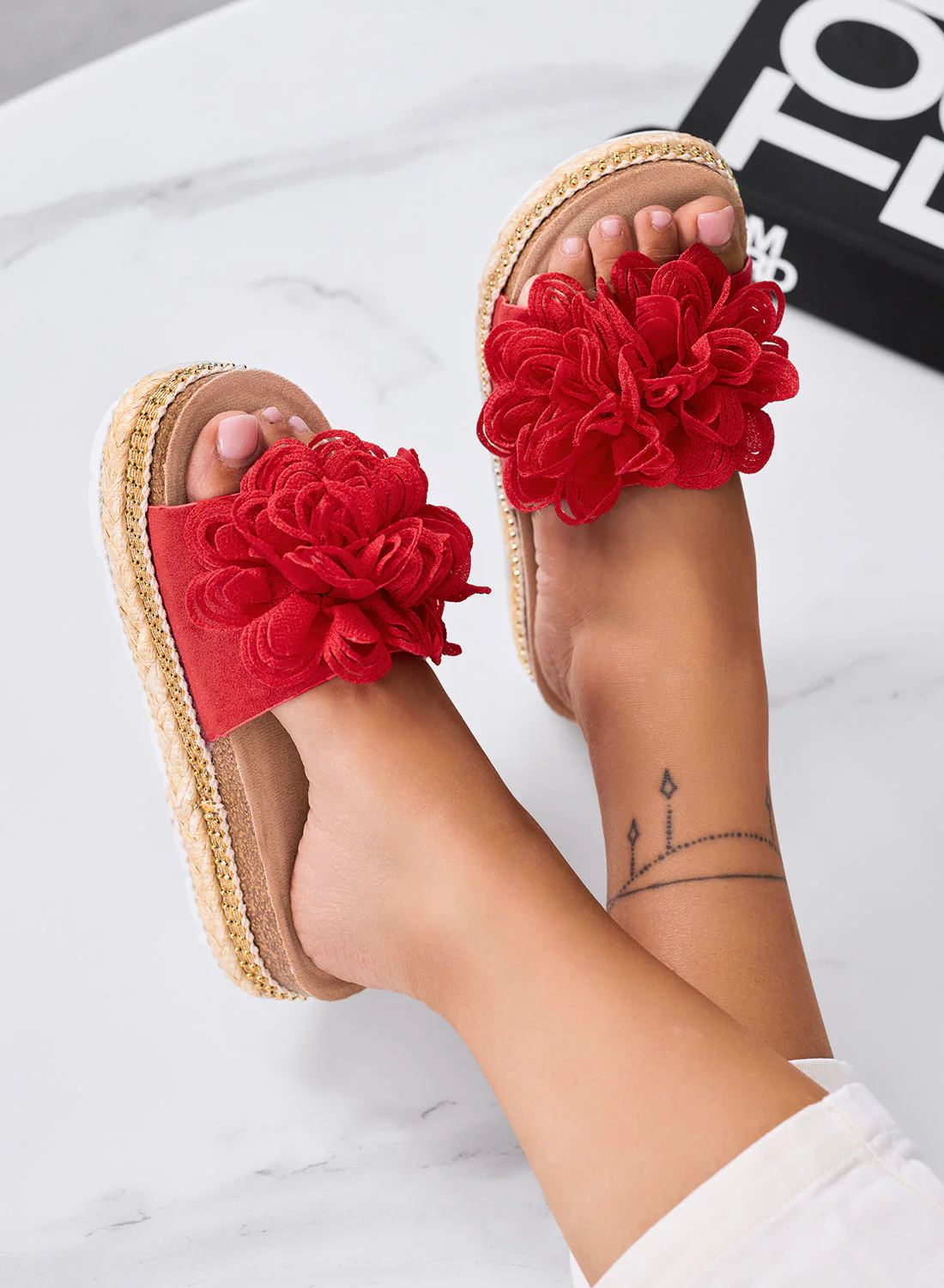 ELEONORA - Sandali Ciabatte rosse con maxi fiore e suola platform in corda - Image 2