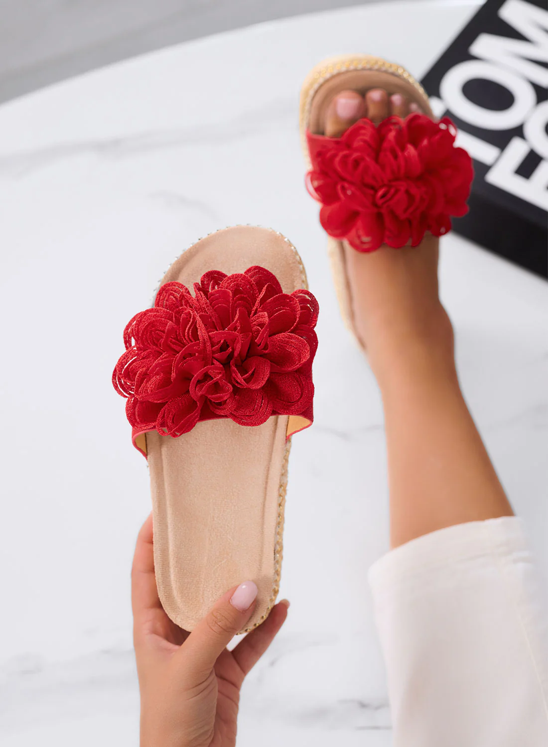 ELEONORA - Sandali Ciabatte rosse con maxi fiore e suola platform in corda - Image 3
