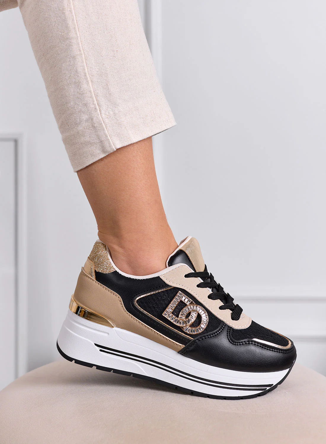 ESTER - Sneakers nere Platform con Dettagli oro e Logo Gioiello - Image 3