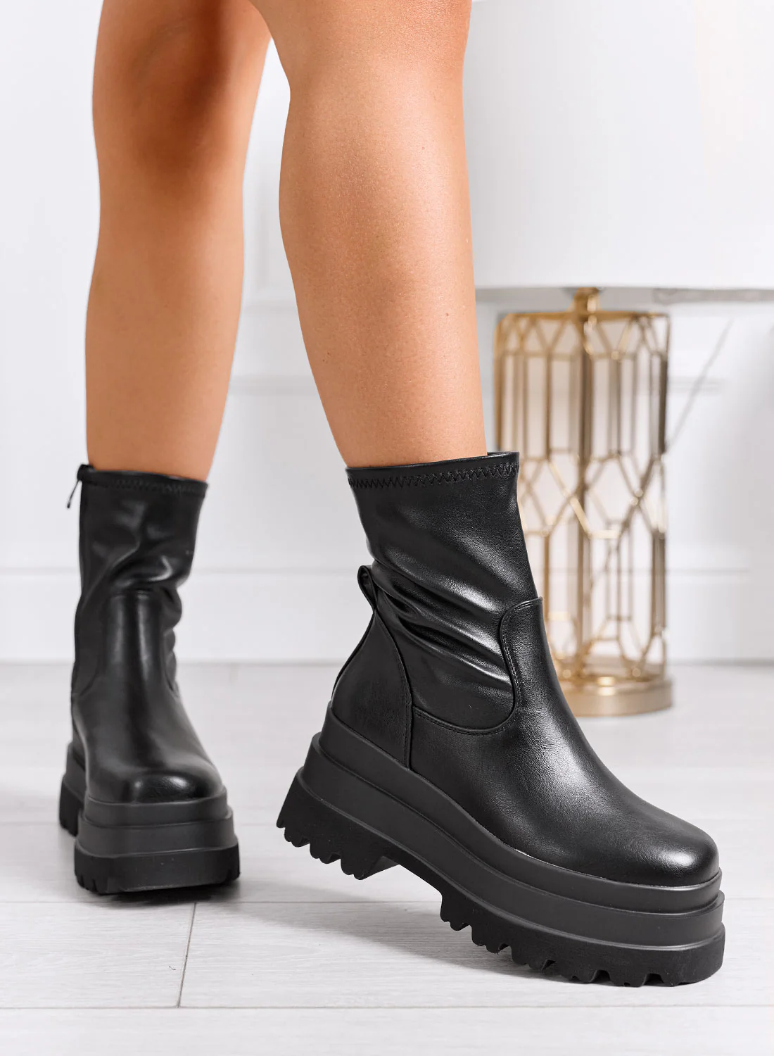 EVELIN - Stivaletti Anfibi neri elasticizzati con platform chunky - Image 3