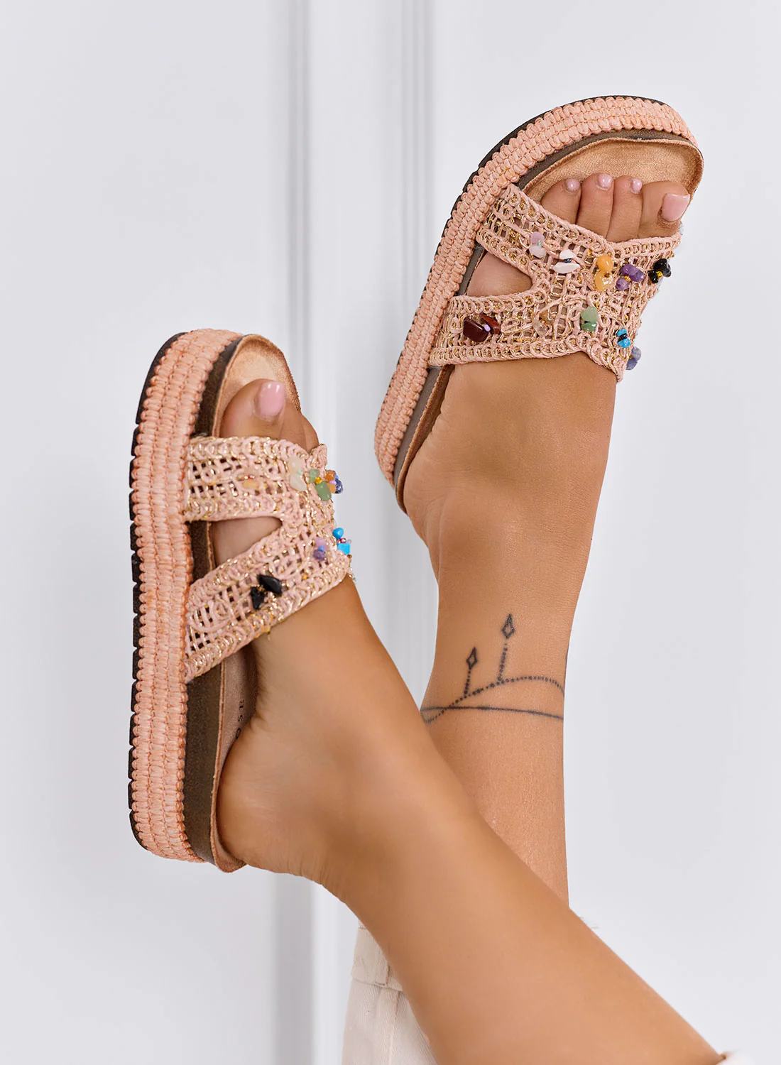 FEDERICA - Sandali ciabatte rosa platform in crochet con pietre colorate - Image 2
