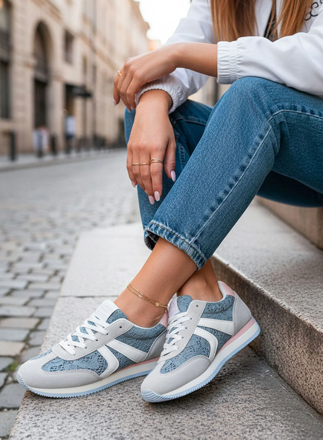 GIULIANA - Sneakers grigie con pizzo azzurro e inserti rosa - Image 5