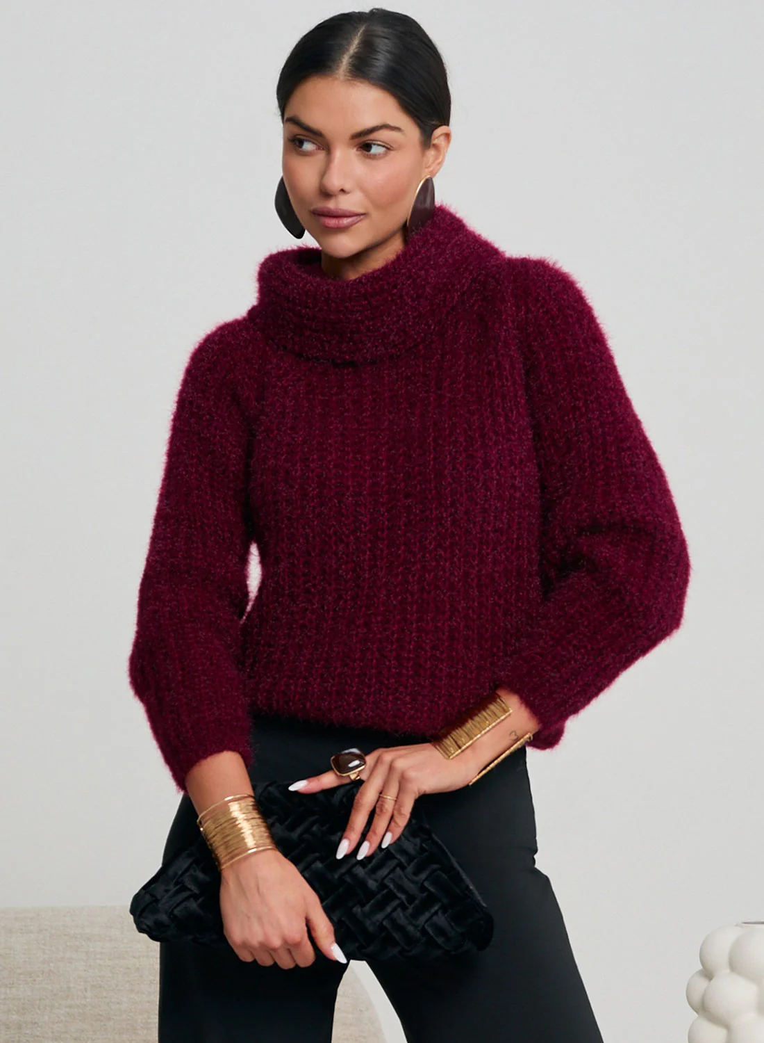 Maglione bordeaux a collo alto morbido e caldo