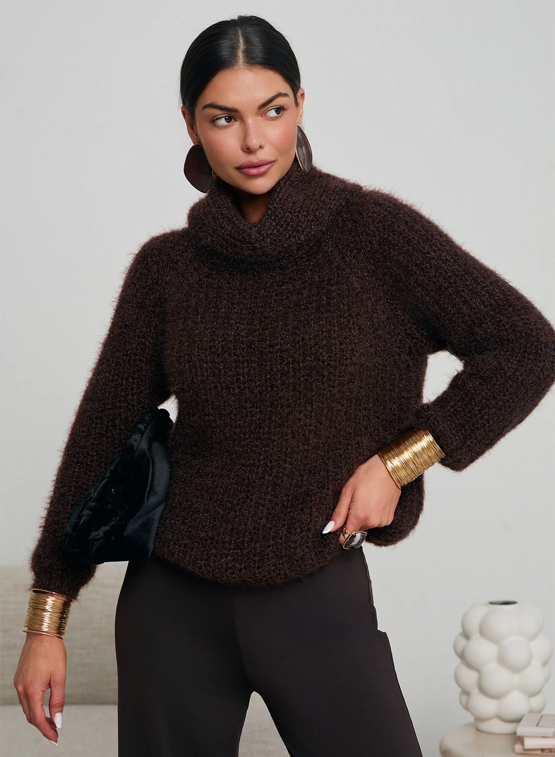 Maglione marrone a collo alto morbido e caldo - Image 4