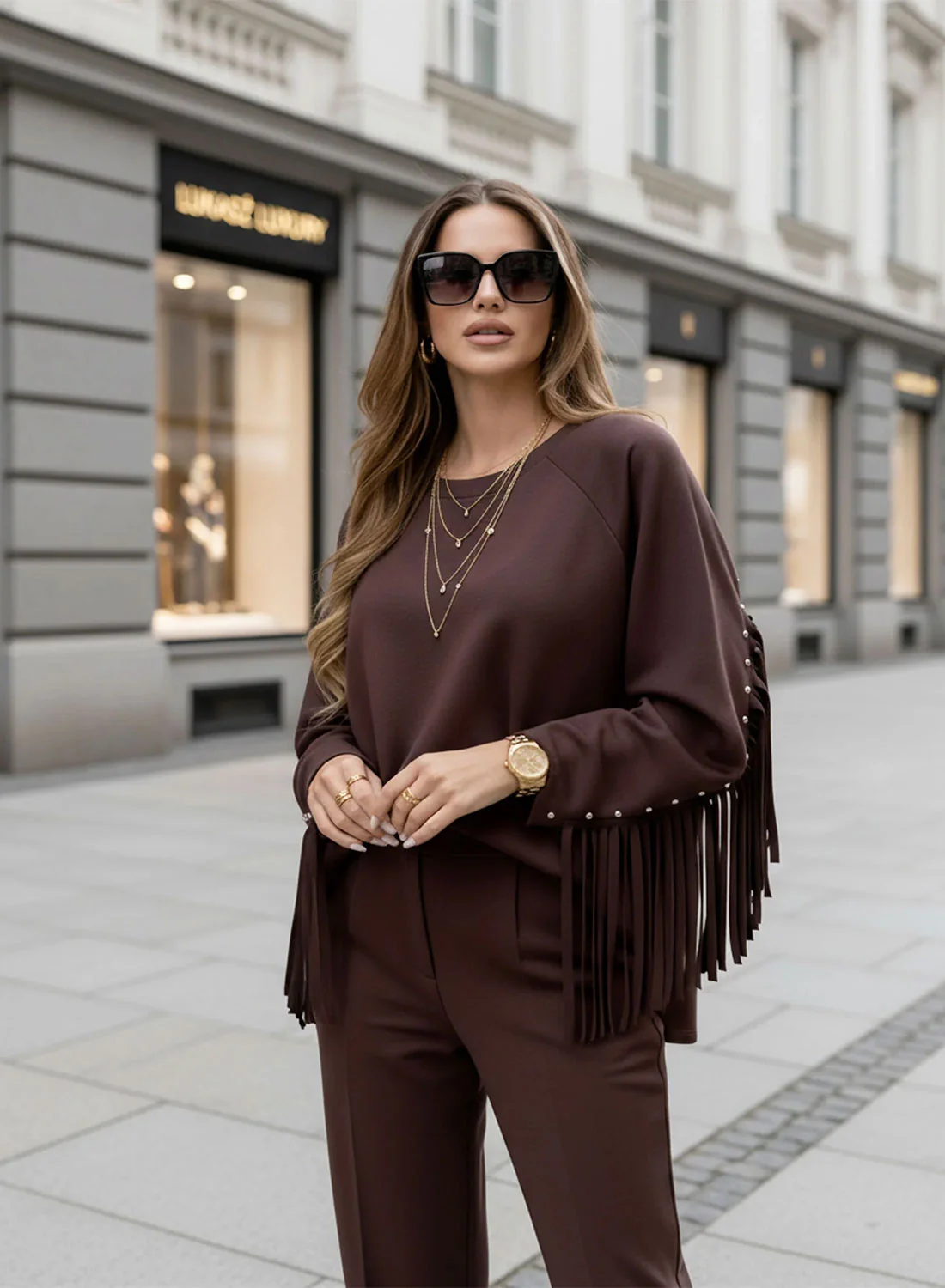 Maxi maglia marrone con borchie e frange - Image 2