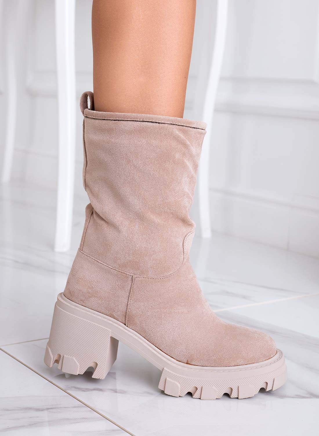 Stivaletti beige Alexoo con tacco comodo - Image 3