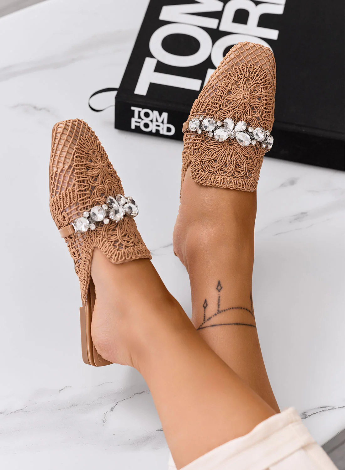 ORIETTA - Sabot in pizzo fango con strass e punta squadrata - Image 3