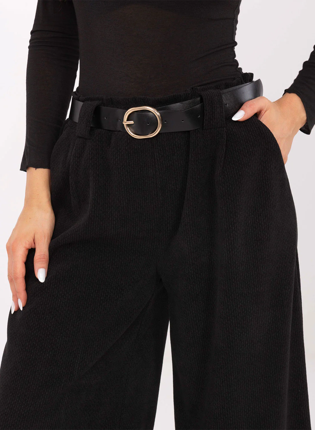 Pantalone nero a Gamba Larga in Tessuto Strutturato con Cintura - Image 4