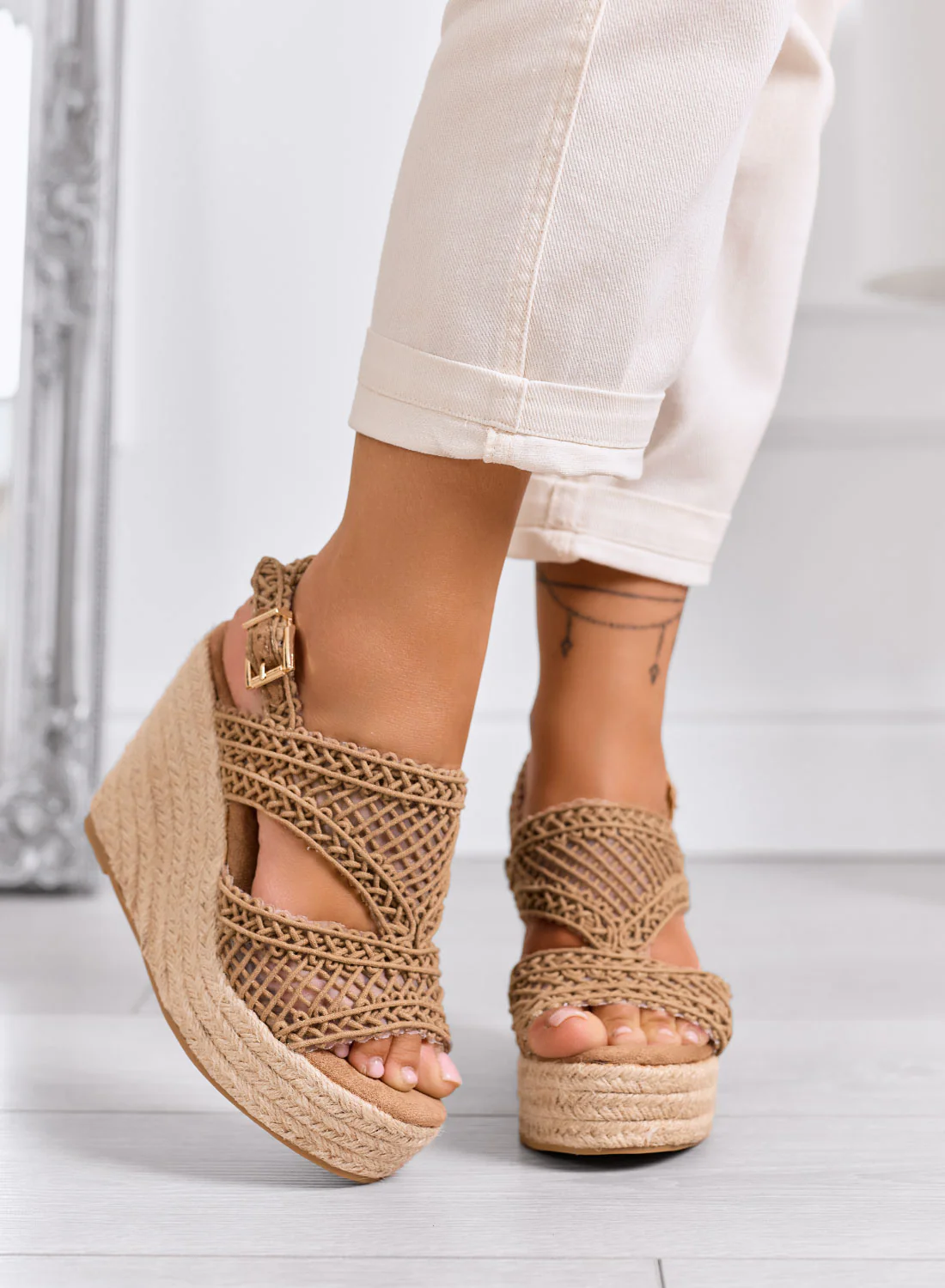 PEARL - Sandali fango con zeppa in corda e intreccio crochet
