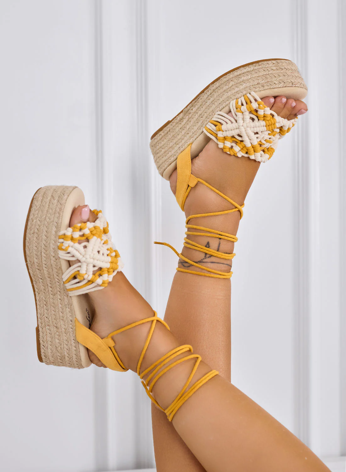ROBIN - Sandali Espadrillas gialle con zeppa e intreccio macramè - Image 3