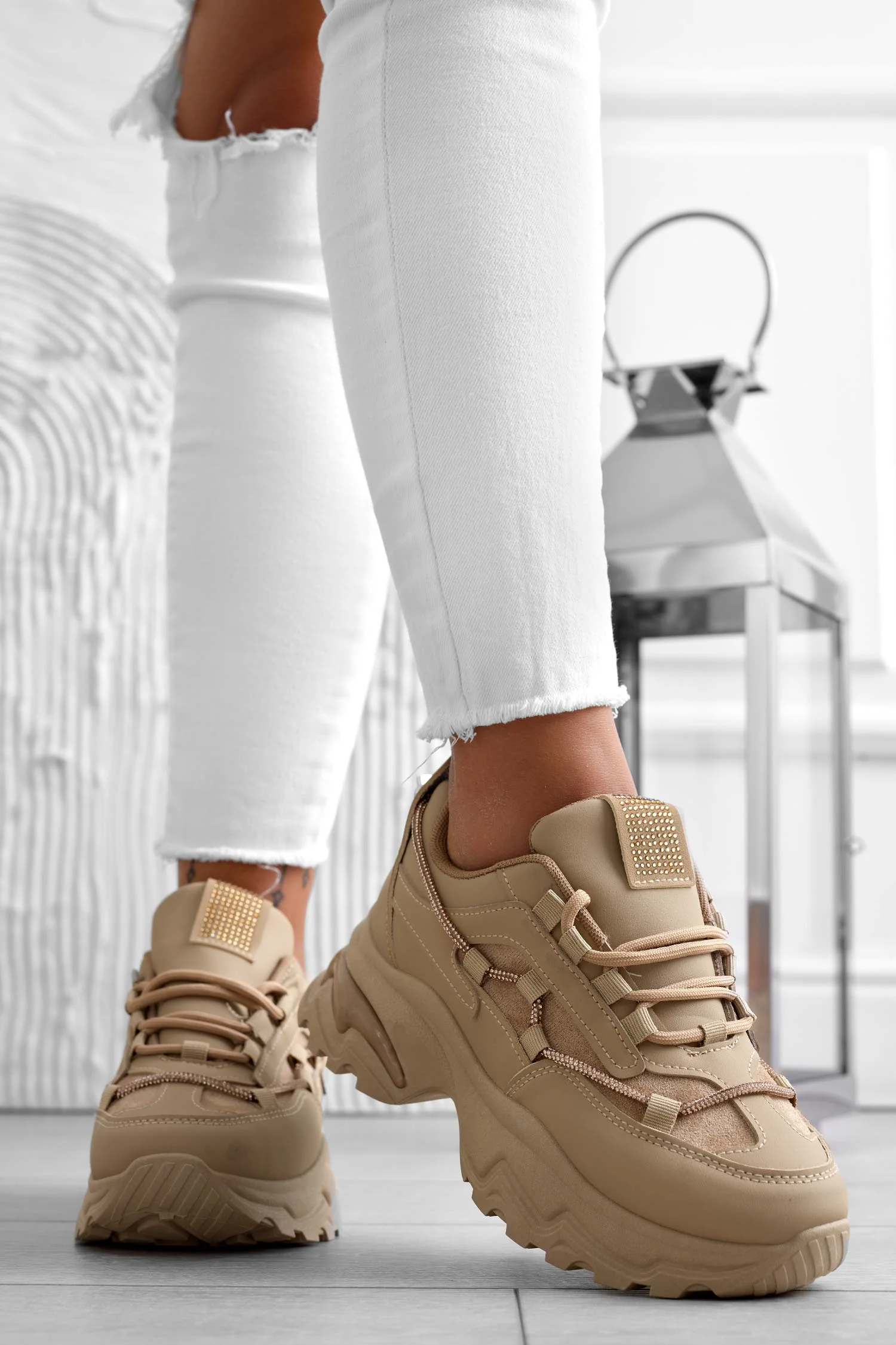 Sneakers fango con suola alta e strass - Image 4