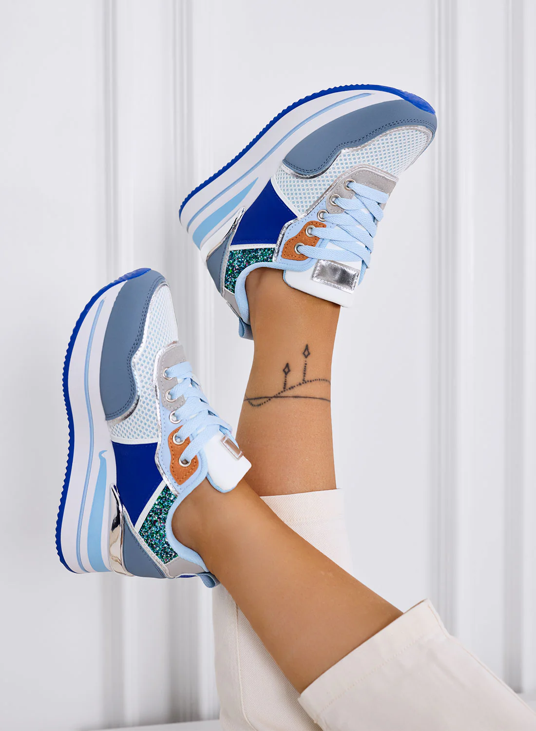 VALDA - Sneakers blu con suola spessa e inserti glitter - Image 3