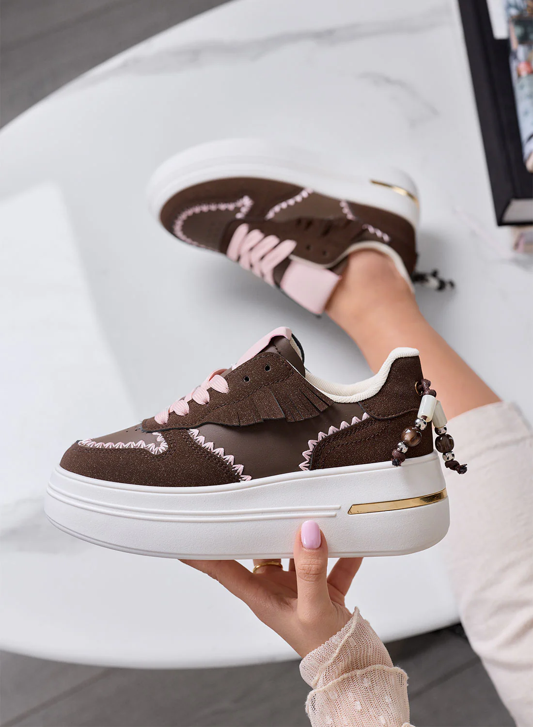 VERONICA - Sneakers marroni Platform con Cuciture a Contrasto rosa - Image 4