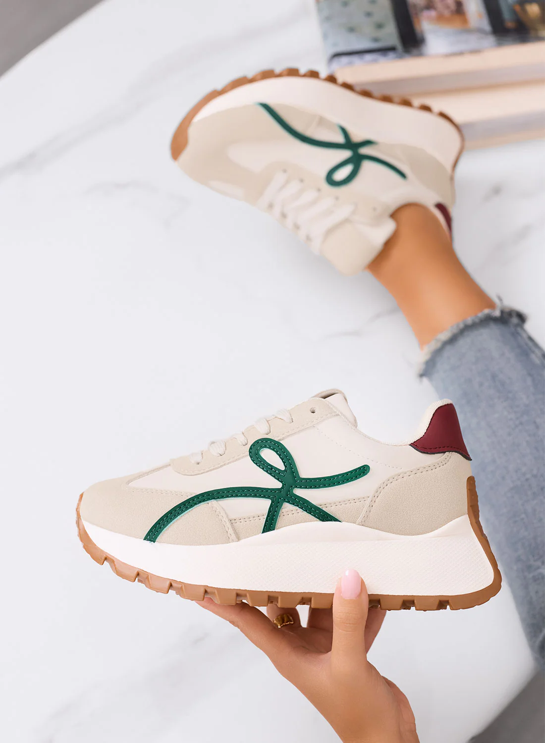 YONA - Sneakers beige con dettagli verdi e suola alta - Image 4